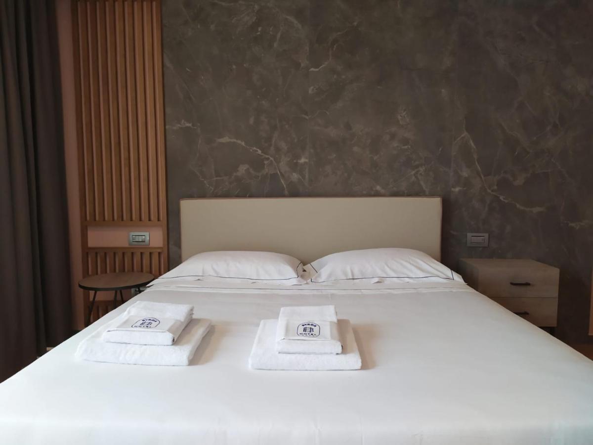 Byron Hotel